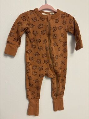 Parade Organics Leaf-Print Zip Front One-Piece Footie